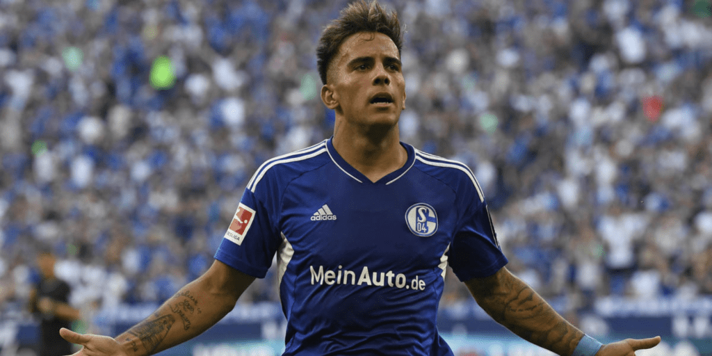Rodrigo Zalazar em campo pelo Schalke 04
