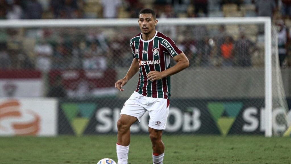 André em campo pelo Fluminense