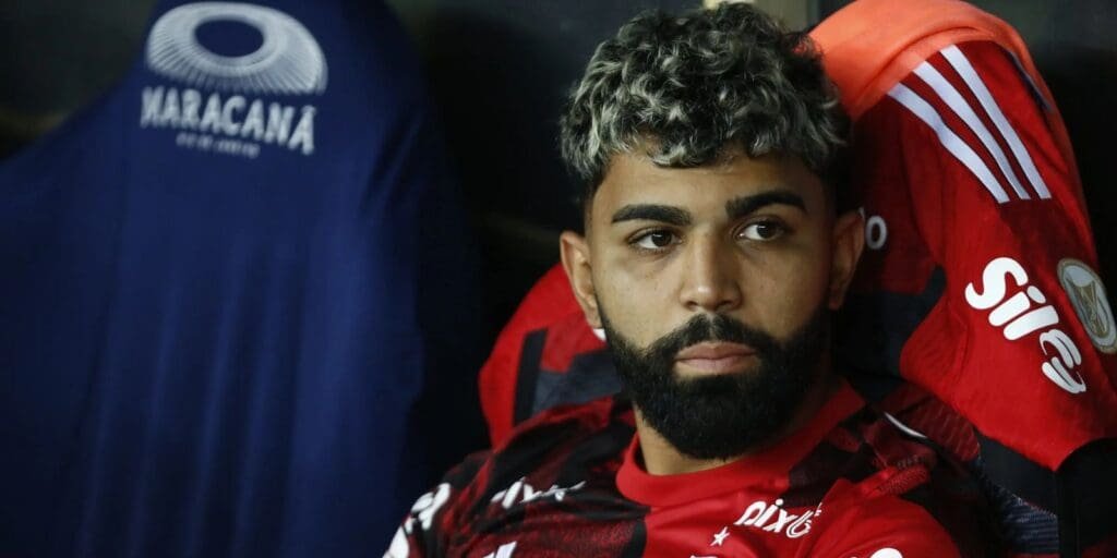 Gabigol no banco de reservas do Flamengo