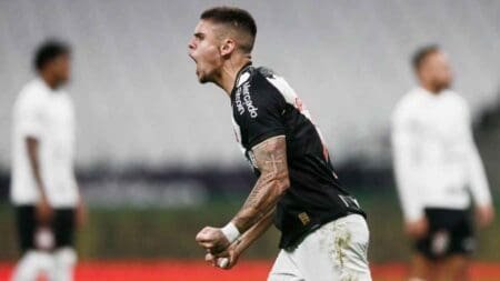 Time árabe deve oferecer R$ 105 milhões por Gómez; Palmeiras