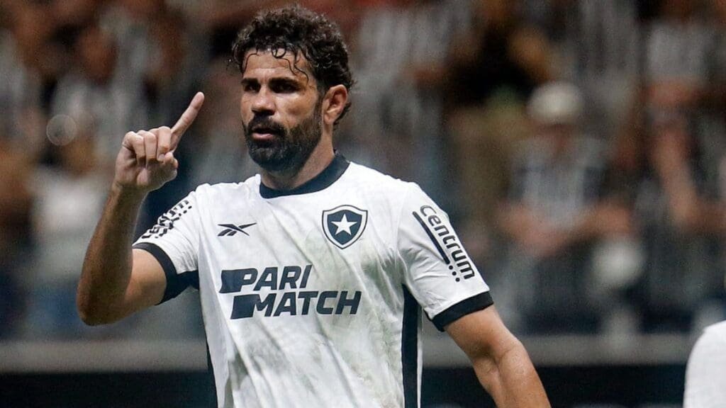 Diego Costa em campo pelo Botafogo em 2023
