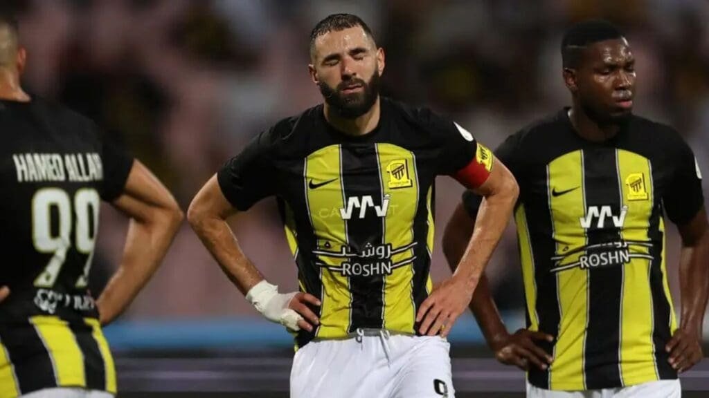 Karim Benzema em campo pelo Al-Ittihad FC