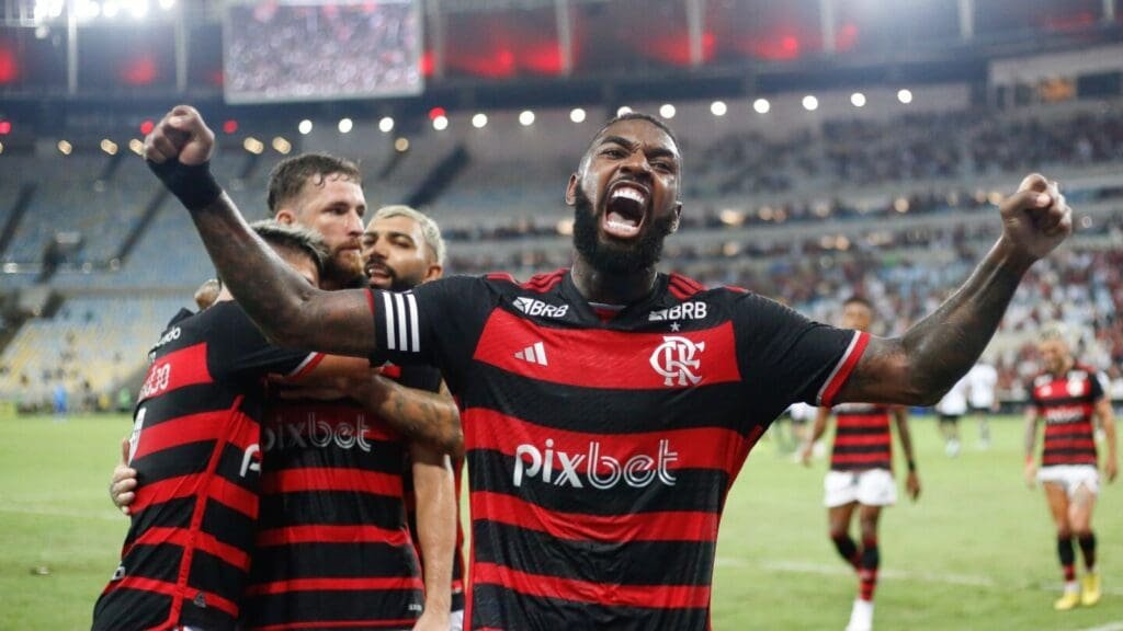 Gerson em campo pelo Flamengo