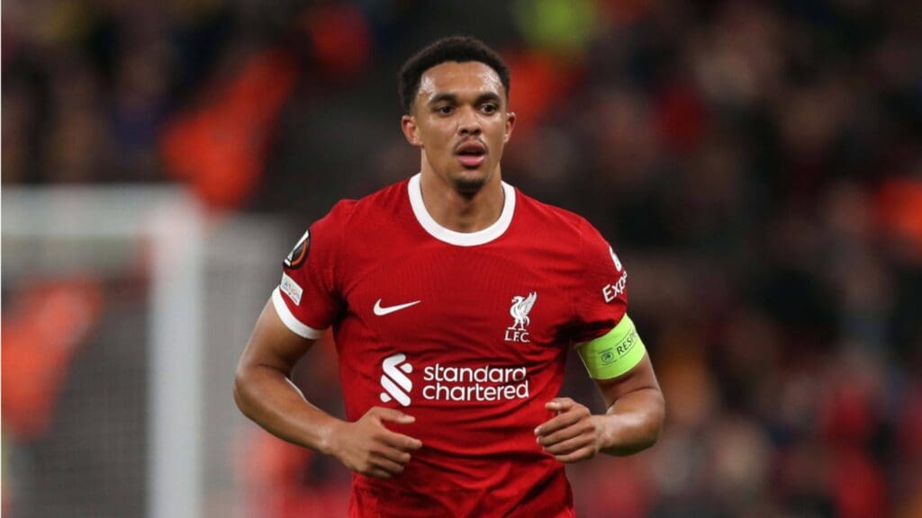 Alexander Arnold em campo pelo Liverpool