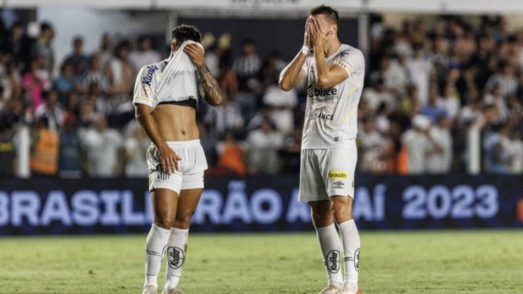 Marcos Leonardo em campo pelo Santos