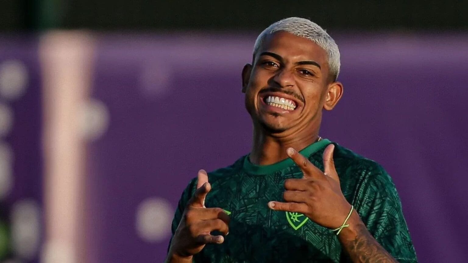 John Kennedy pelo Fluminense