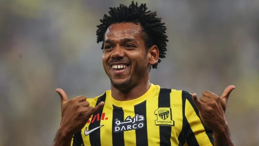 Romarinho em campo pelo Al-Ittihad