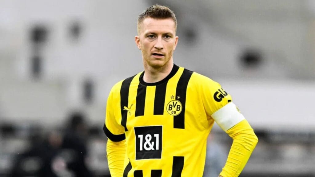 Marco Reus em campo pelo Borussia Dortmund