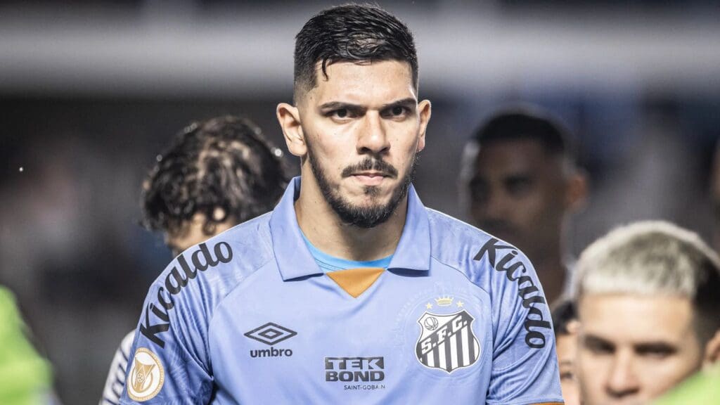 João Paulo, goleiro do Santos, ficará afastado pelo resto da temporada por conta de lesão