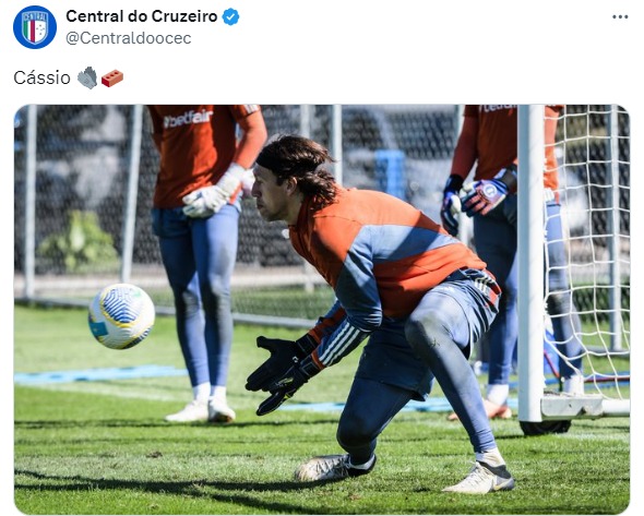 Cássio está no Cruzeiro mas o Coritnhians ainda deve ao goleiro