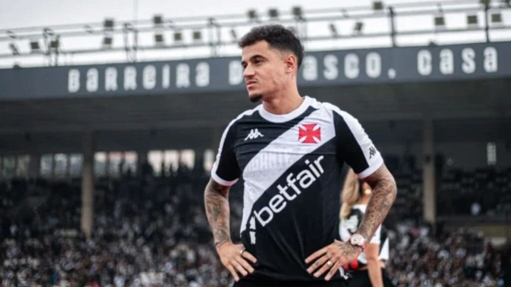 Philippe Coutinho em campo com a camisa do Vasco da Gama