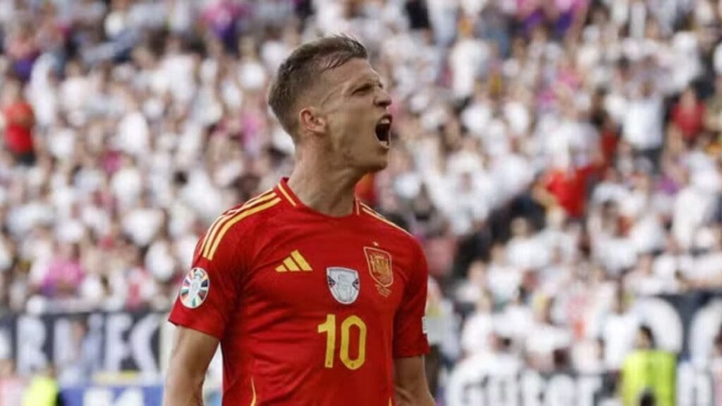 Dani Olmo comemora gol pela Espanha sobre a Alemanha