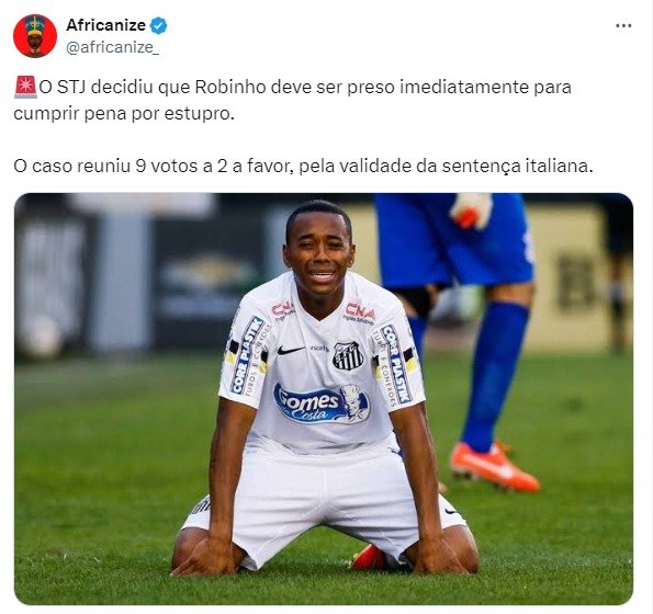 Robinho participa de atividades na prisão