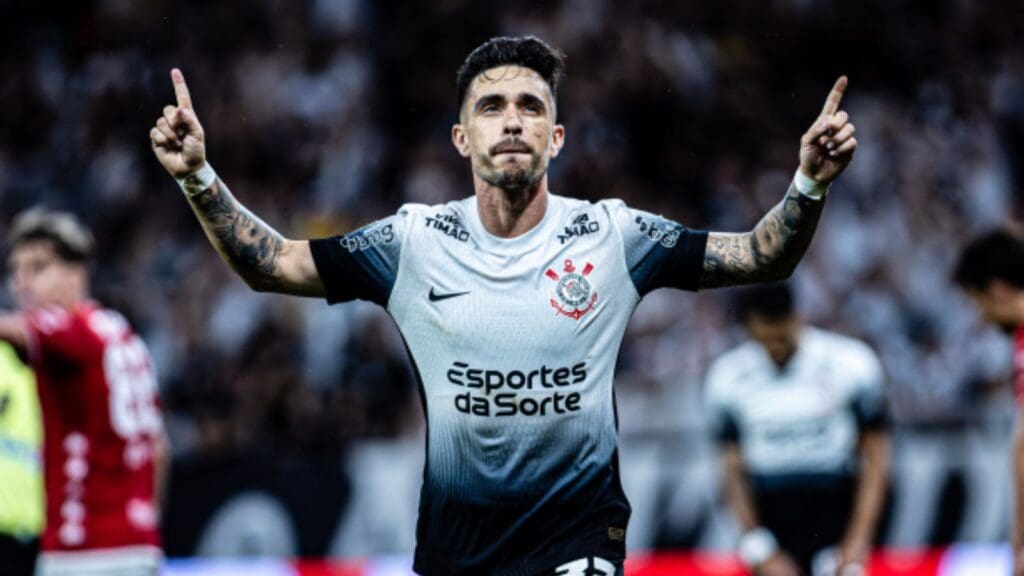 Igor Coronado com a camisa do Corinthians